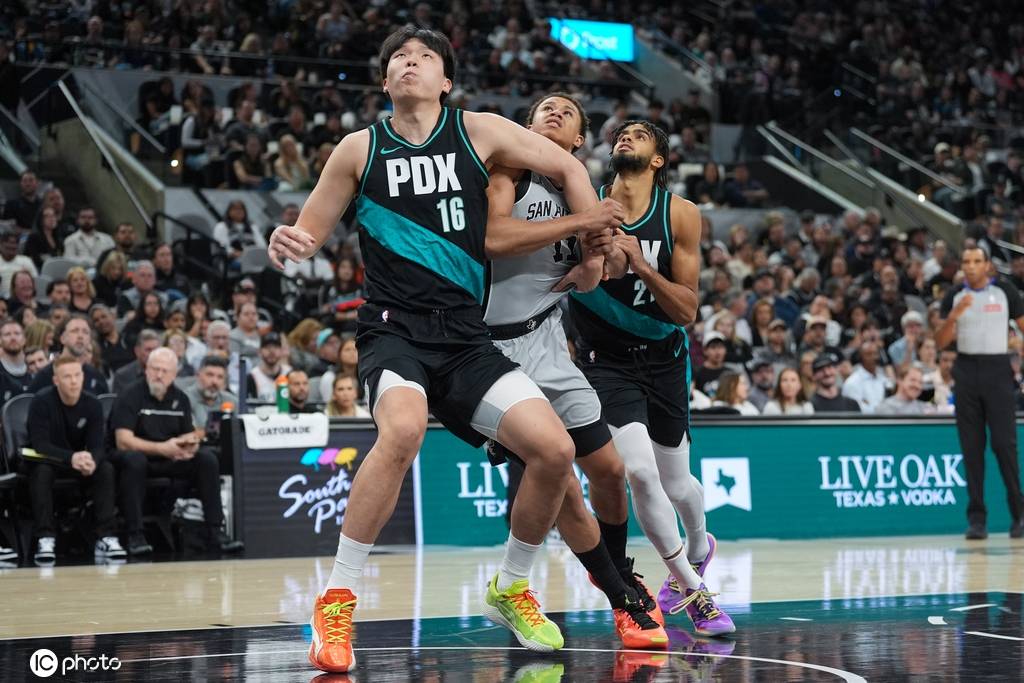 杨瀚森赛季防守最靠谱一战?但关键时刻他仍被弃用