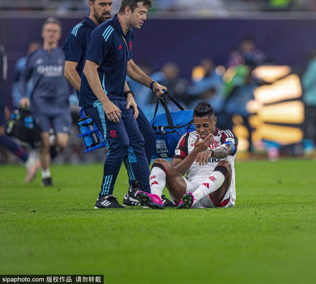 震撼！欧洲杯赛卫冕冠军集体折戟 水晶宫遭遇六级别球队羞辱